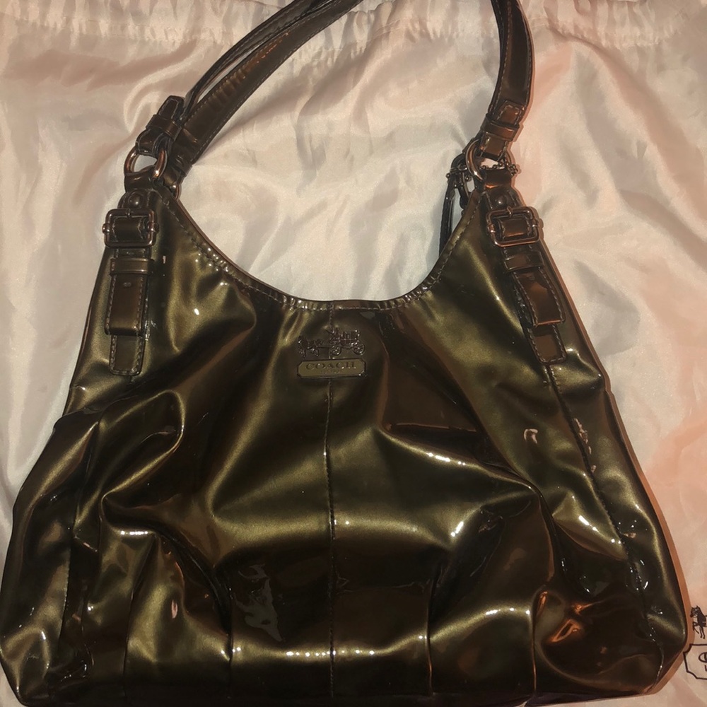 Coach gun Metal patent leather